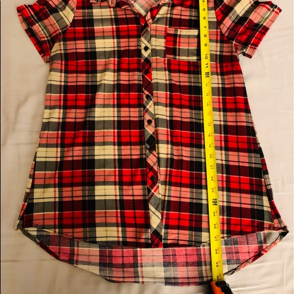 Junior’s G Collection Tartan plaid short sleeve button down top in size xl. - Picture 6 of 9